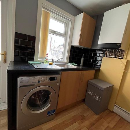 Arthurs Hill Newcastle, Free Parking Fully Equipped Kitchen 4 Bedrooms, Near City Centre Buitenkant foto